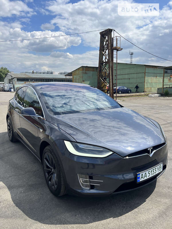 Tesla Model X 2018