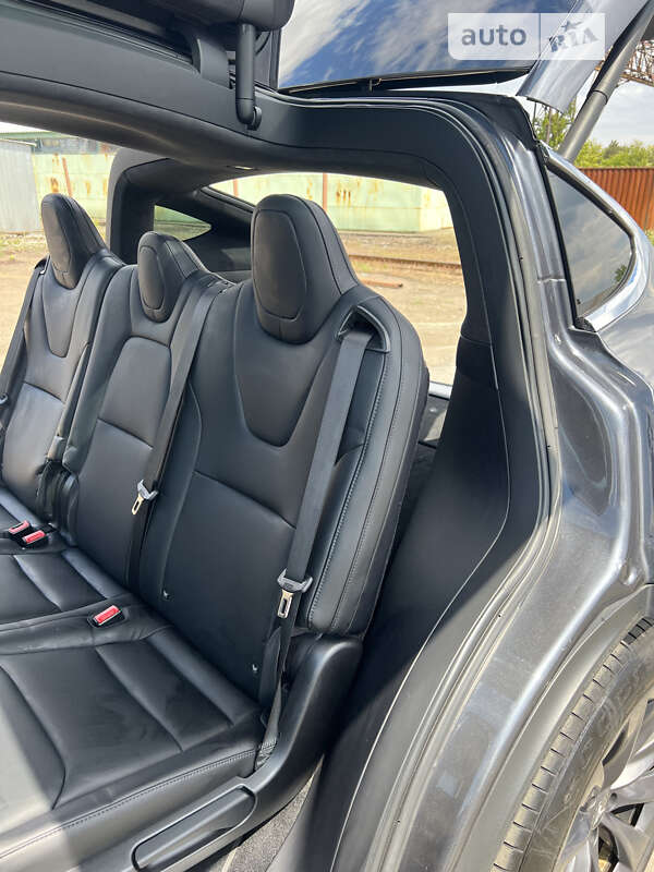 Внедорожник / Кроссовер Tesla Model X 2018 в Киеве