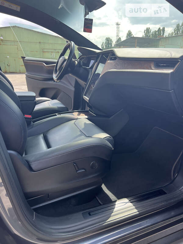 Внедорожник / Кроссовер Tesla Model X 2018 в Киеве