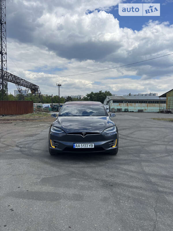 Внедорожник / Кроссовер Tesla Model X 2018 в Киеве