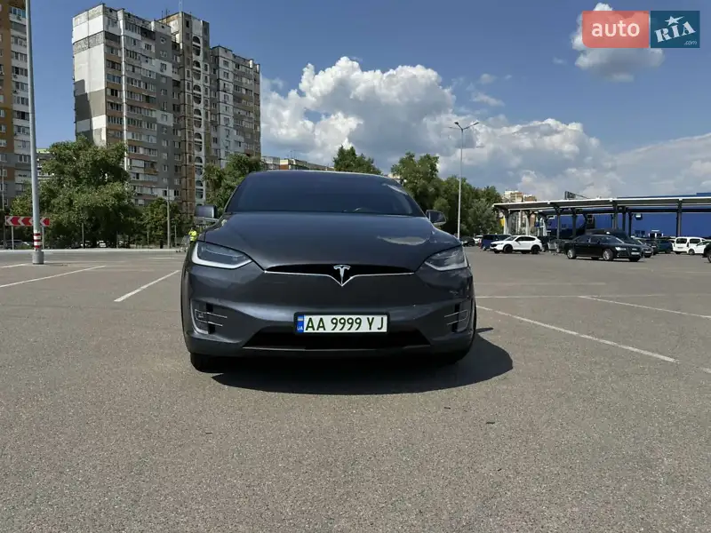 Внедорожник / Кроссовер Tesla Model X 2017 в 