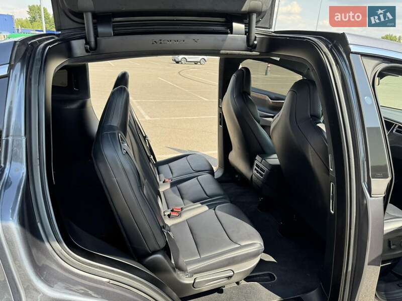 Позашляховик / Кросовер Tesla Model X 2017 в Києві