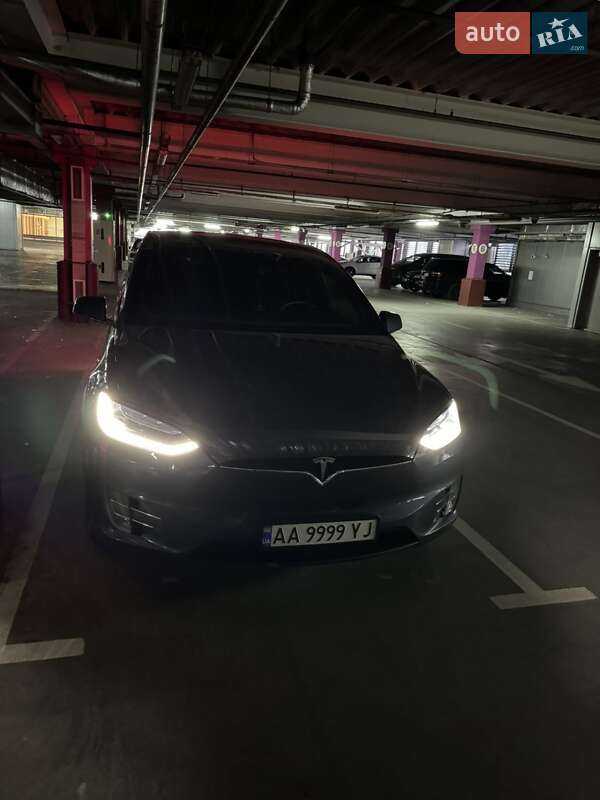 Позашляховик / Кросовер Tesla Model X 2017 в Києві