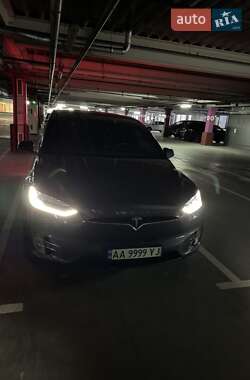 Внедорожник / Кроссовер Tesla Model X 2017 в 