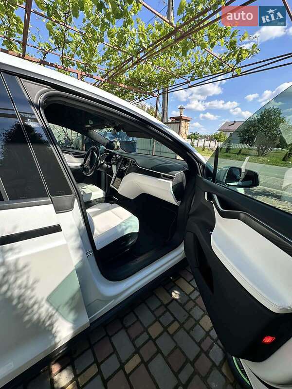Внедорожник / Кроссовер Tesla Model X 2018 в Киеве фото 4 Внедорожник / Кроссовер Tesla Model X 2018 в Киеве