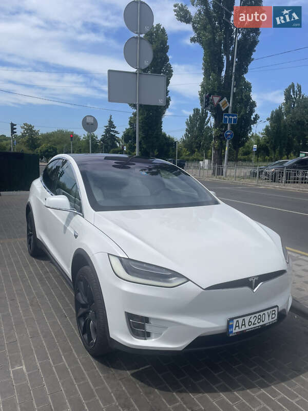 Tesla Model X 2017