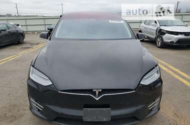 Позашляховик / Кросовер Tesla Model X 2018 в Львові