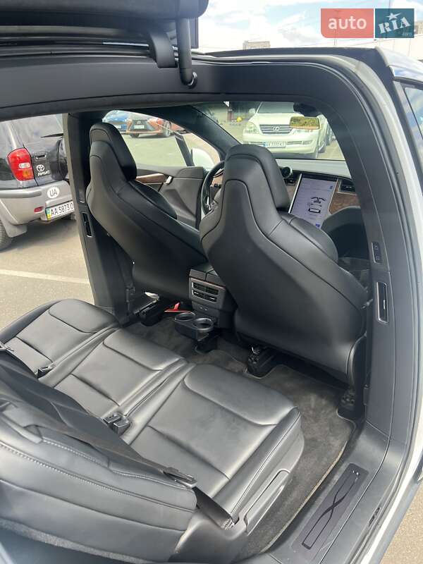 Позашляховик / Кросовер Tesla Model X 2019 в Києві