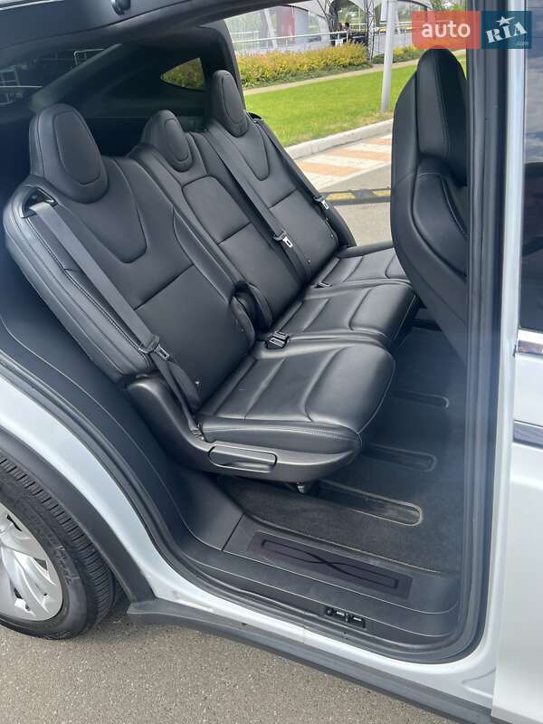 Позашляховик / Кросовер Tesla Model X 2019 в Києві фото 12 Позашляховик / Кросовер Tesla Model X 2019 в Києві