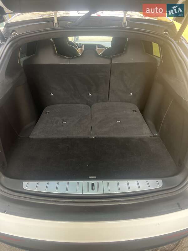 Позашляховик / Кросовер Tesla Model X 2019 в Києві фото 22 Позашляховик / Кросовер Tesla Model X 2019 в Києві