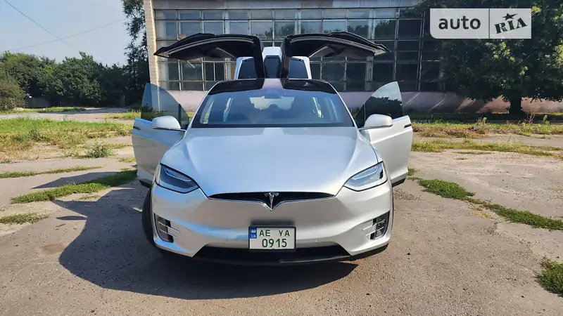 Tesla Model X 2018 VIN 5YJXCBE23JF102486 фото оголошення 21 з 55