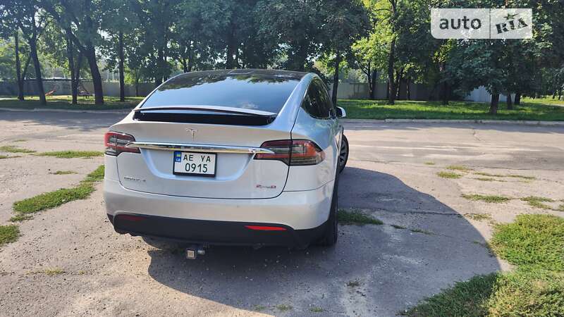 Tesla Model X, фото из объявления