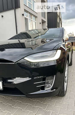 Позашляховик / Кросовер Tesla Model X 2020 в Чернівцях