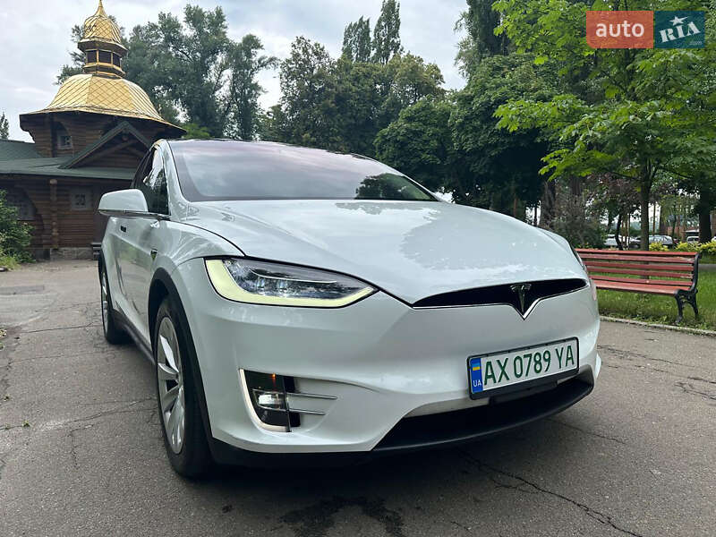 Внедорожник / Кроссовер Tesla Model X 2018 в Киеве