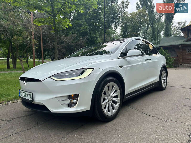 Внедорожник / Кроссовер Tesla Model X 2018 в Киеве