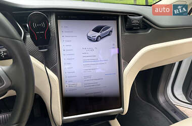 Позашляховик / Кросовер Tesla Model X 2018 в 