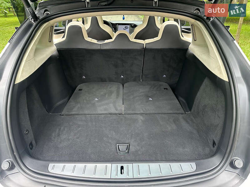 Внедорожник / Кроссовер Tesla Model X 2018 в Киеве