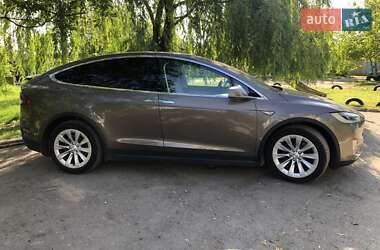 Внедорожник / Кроссовер Tesla Model X 2016 в 