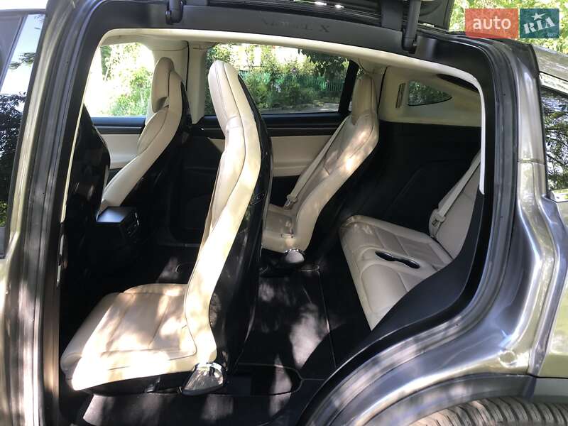 Позашляховик / Кросовер Tesla Model X 2016 в Києві фото 22 Позашляховик / Кросовер Tesla Model X 2016 в Києві
