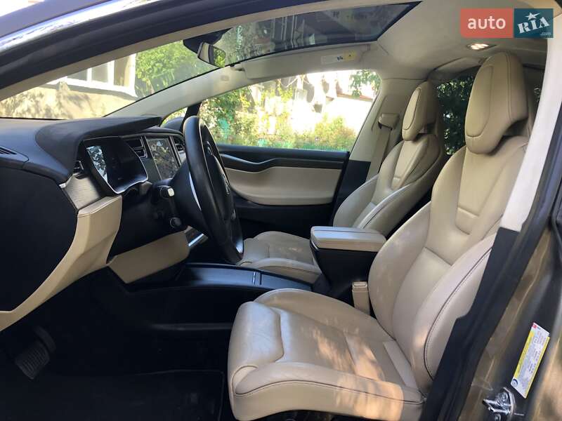 Позашляховик / Кросовер Tesla Model X 2016 в Саврані фото 17 Позашляховик / Кросовер Tesla Model X 2016 в Саврані