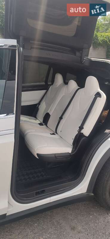 Позашляховик / Кросовер Tesla Model X 2018 в Запоріжжі
