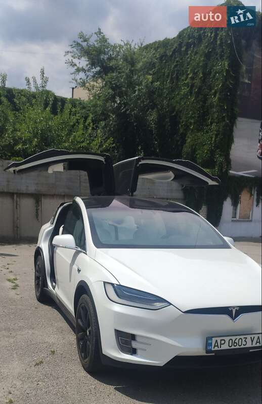 Позашляховик / Кросовер Tesla Model X 2018 в Запоріжжі