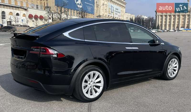 Внедорожник / Кроссовер Tesla Model X 2017 в Харькове