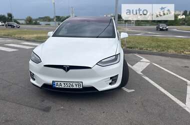 Позашляховик / Кросовер Tesla Model X 2016 в Вінниці