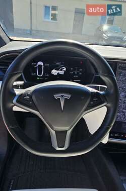Позашляховик / Кросовер Tesla Model X 2018 в 