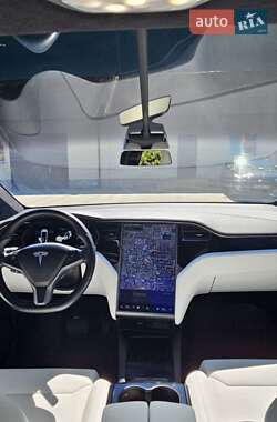 Позашляховик / Кросовер Tesla Model X 2018 в 