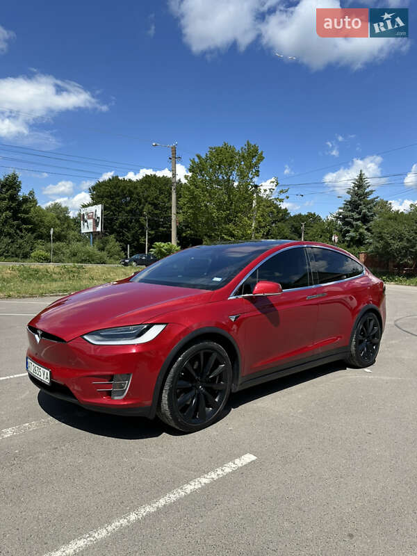 Позашляховик / Кросовер Tesla Model X 2019 в Івано-Франківську