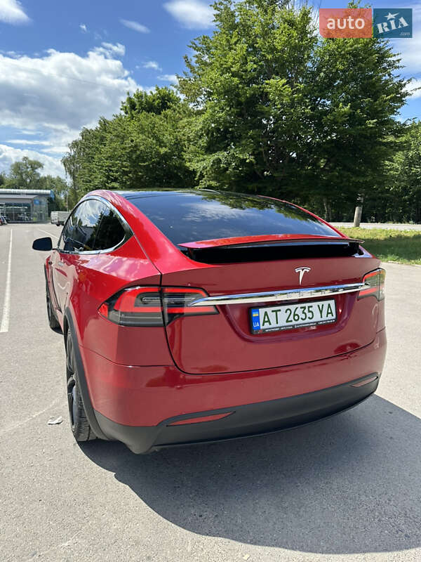 Позашляховик / Кросовер Tesla Model X 2019 в Івано-Франківську