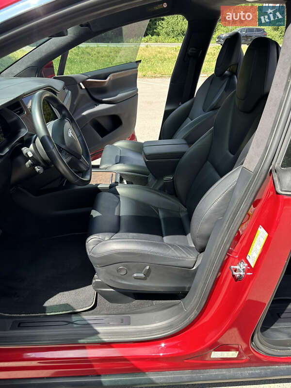 Позашляховик / Кросовер Tesla Model X 2019 в Івано-Франківську