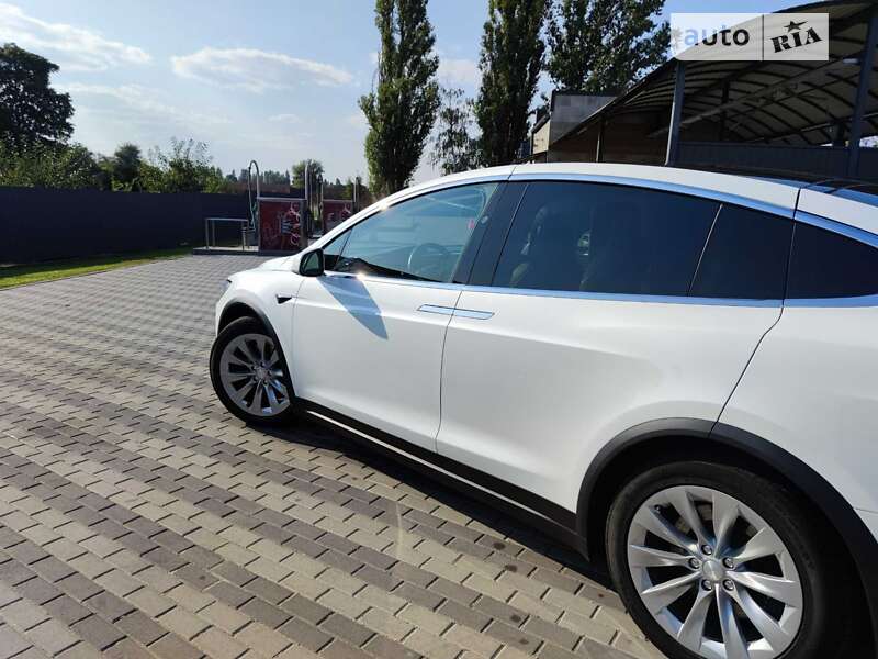Внедорожник / Кроссовер Tesla Model X 2018 в Киеве