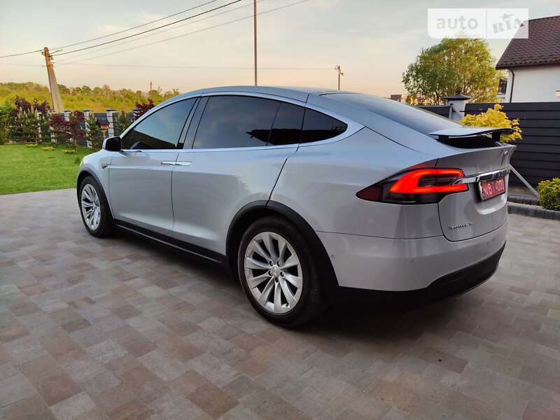 Внедорожник / Кроссовер Tesla Model X 2016 в Львове фото 7 Внедорожник / Кроссовер Tesla Model X 2016 в Львове