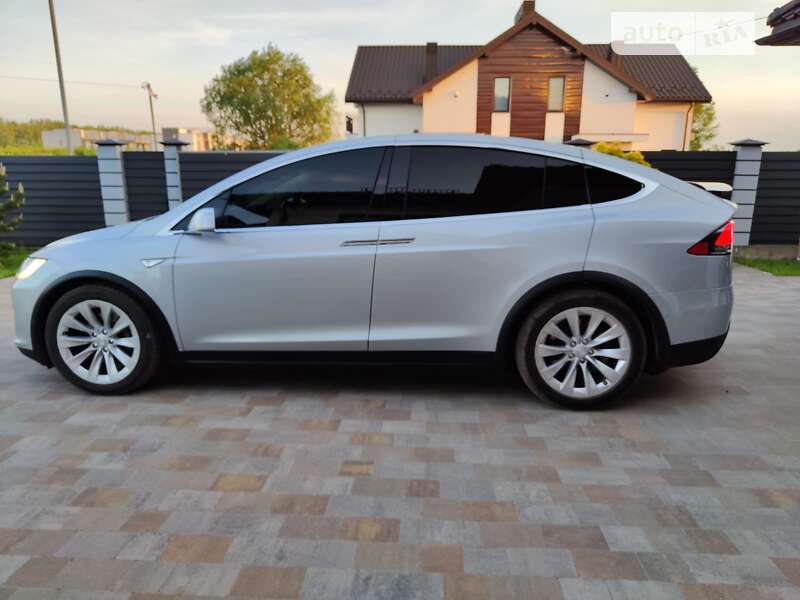 Внедорожник / Кроссовер Tesla Model X 2016 в Львове фото 10 Внедорожник / Кроссовер Tesla Model X 2016 в Львове