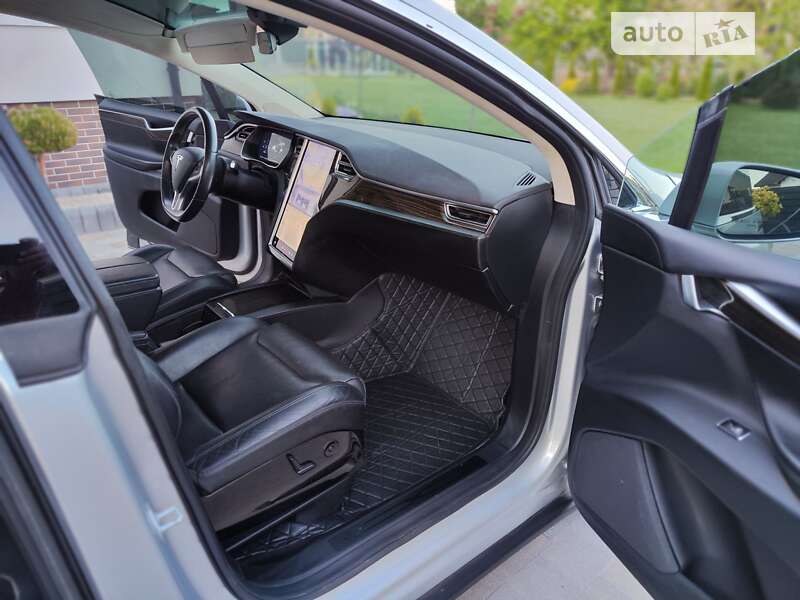 Внедорожник / Кроссовер Tesla Model X 2016 в Львове фото 14 Внедорожник / Кроссовер Tesla Model X 2016 в Львове