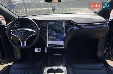 Позашляховик / Кросовер Tesla Model X 2016 в 
