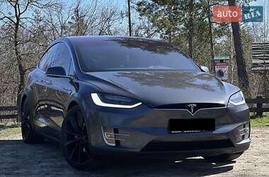 Позашляховик / Кросовер Tesla Model X 2016 в 