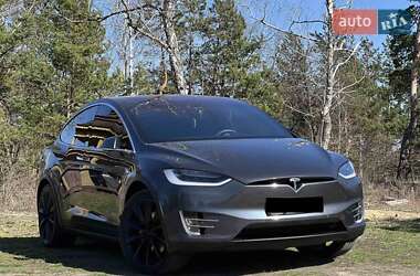 Позашляховик / Кросовер Tesla Model X 2016 в 