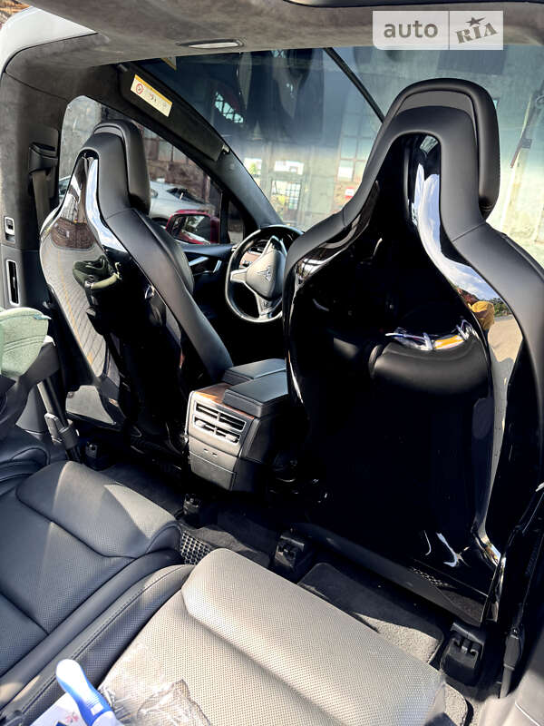 Внедорожник / Кроссовер Tesla Model X 2016 в Львове фото 10 Внедорожник / Кроссовер Tesla Model X 2016 в Львове