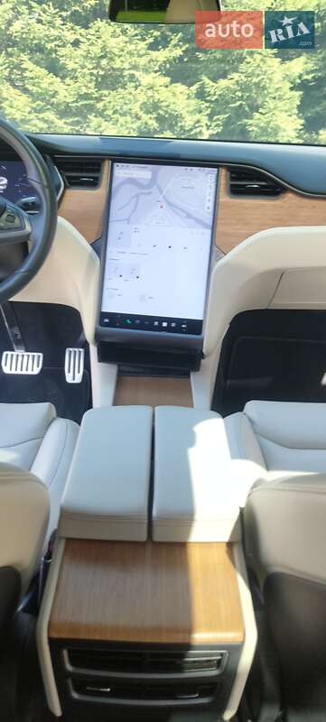 Позашляховик / Кросовер Tesla Model X 2020 в Стрию