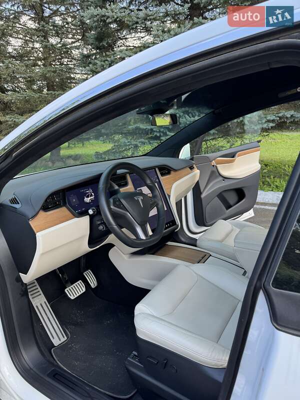Позашляховик / Кросовер Tesla Model X 2020 в Стрию