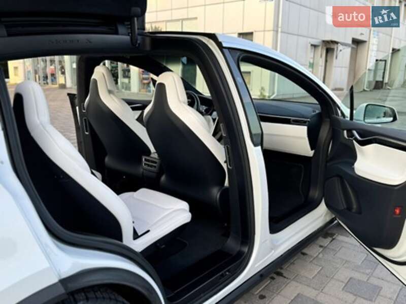 Внедорожник / Кроссовер Tesla Model X 2017 в Одессе