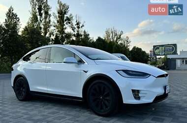 Позашляховик / Кросовер Tesla Model X 2017 в 