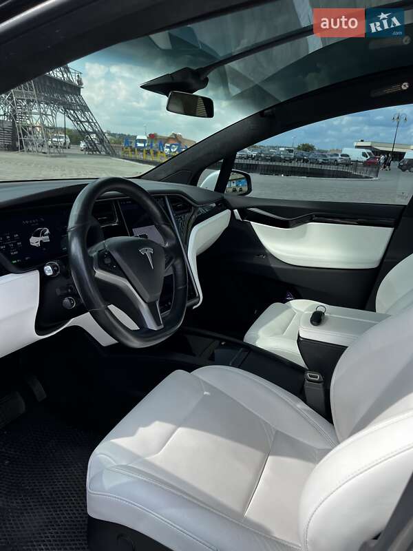 Позашляховик / Кросовер Tesla Model X 2019 в Харкові