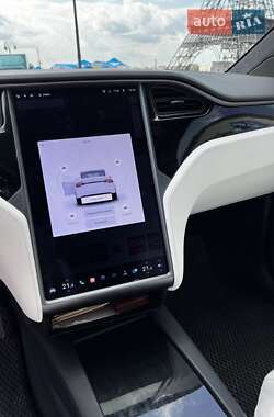 Позашляховик / Кросовер Tesla Model X 2019 в Харкові