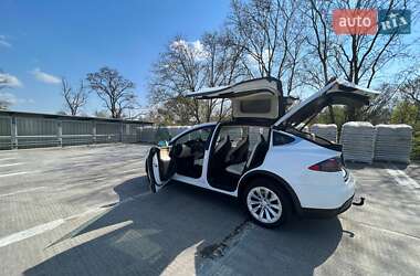 Внедорожник / Кроссовер Tesla Model X 2018 в 