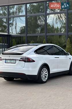 Внедорожник / Кроссовер Tesla Model X 2018 в Ковеле