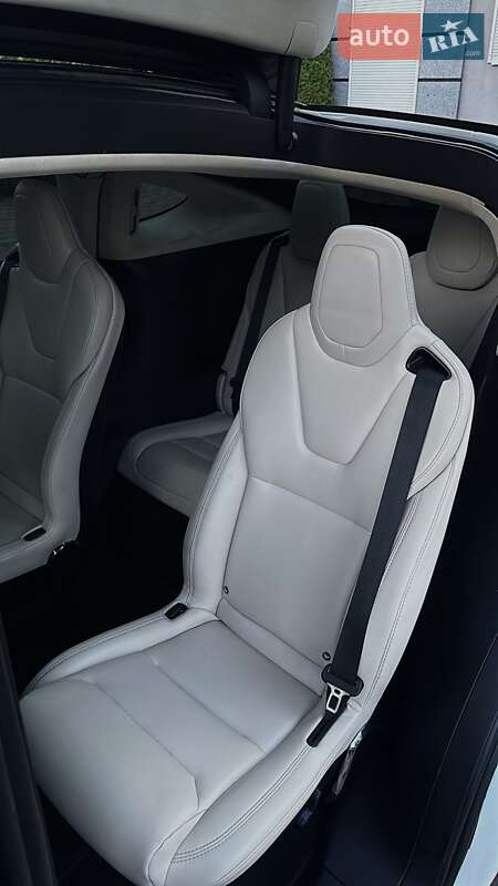 Позашляховик / Кросовер Tesla Model X 2018 в Ковелі